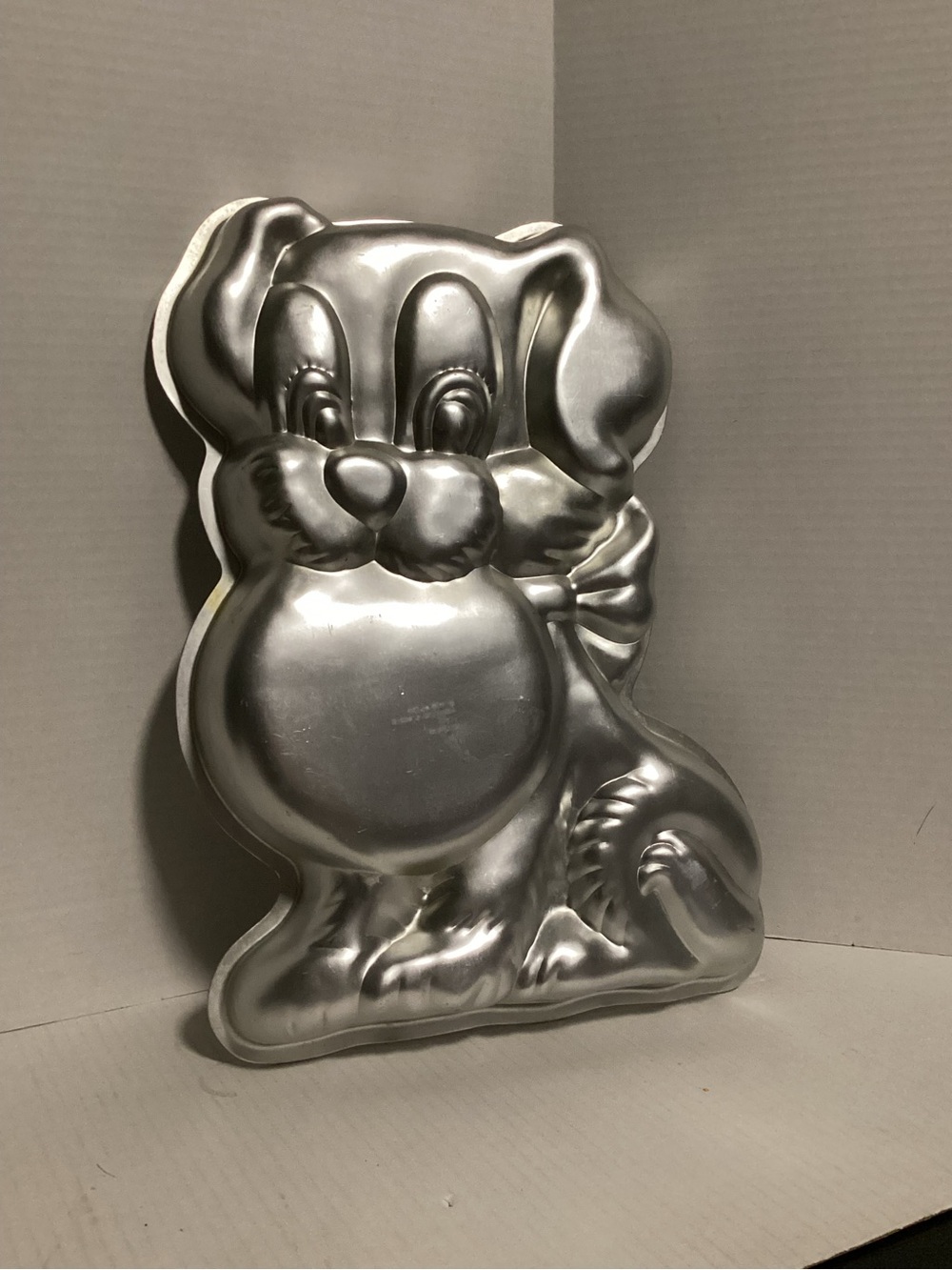 1978 vintage Wilton Silver Cartoon Puppy Cake Pan